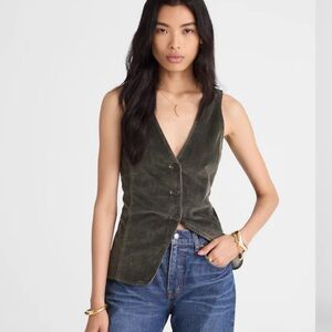 Madewell dark green v neck cutaway vest in corduroy  0